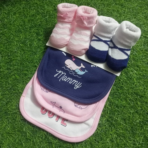 5 Pieces Bibs & Socks Set
