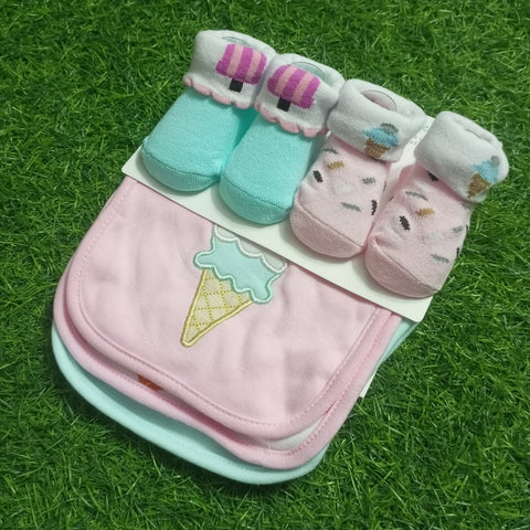 5 Pieces Bibs & Socks Set
